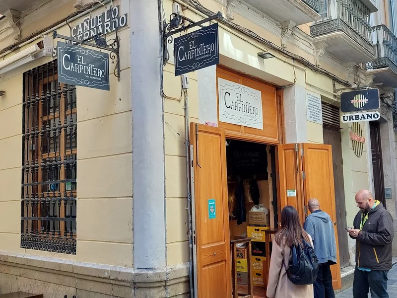 Taberna El Carpintero — fachada